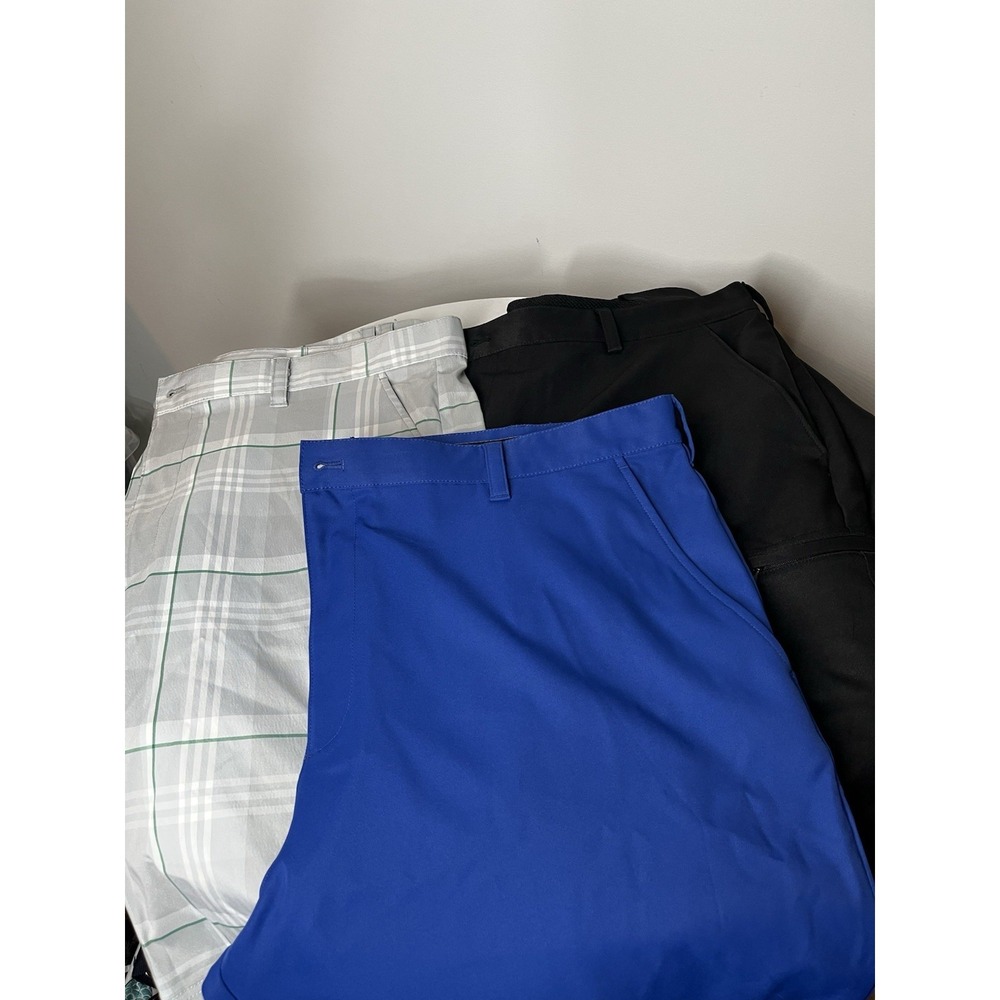 IZOD 3 Pairs / Lot / Bundle Shorts Mens‎ 42 Golf Shorts Chino Flat Front / Cargo